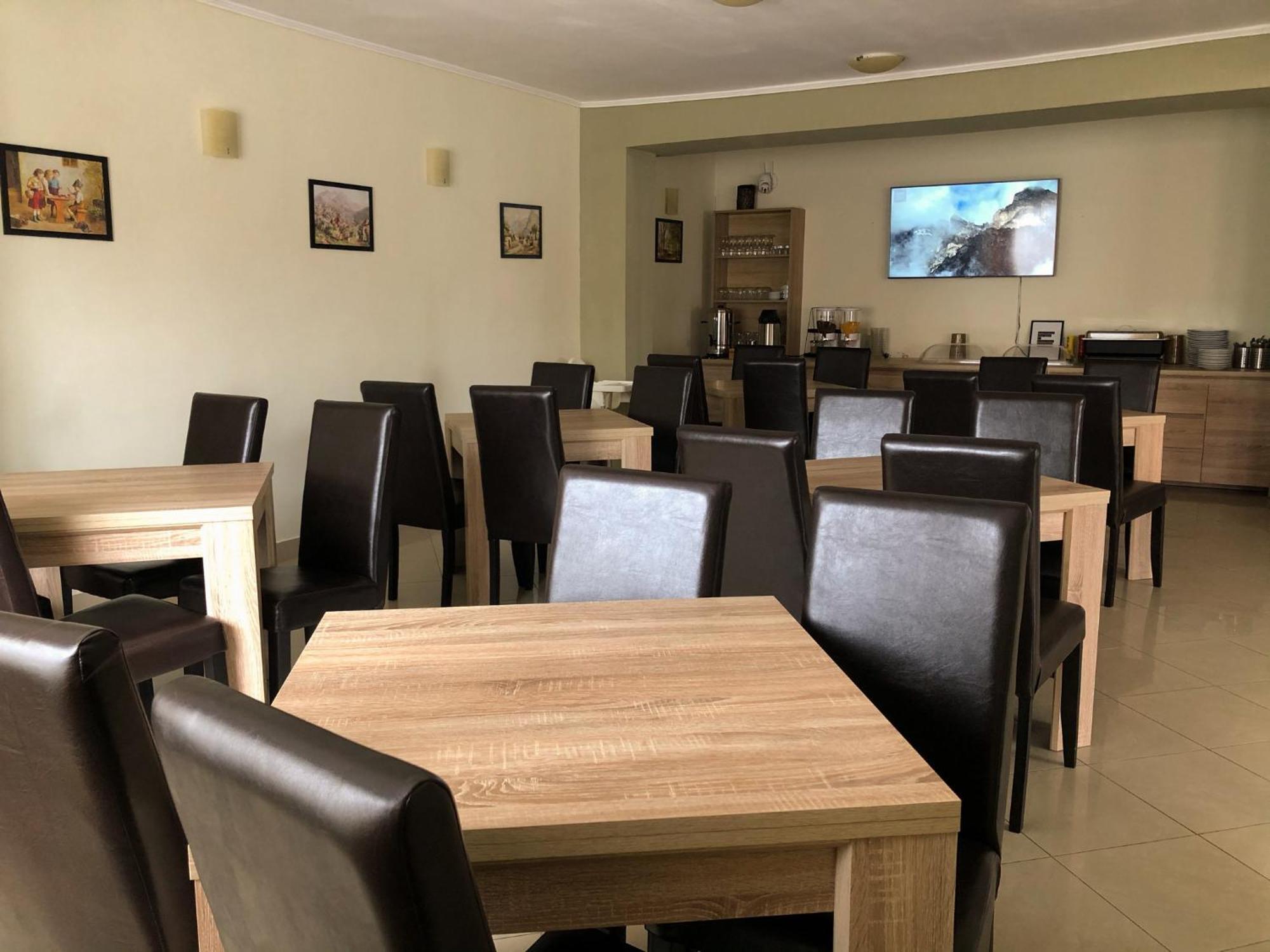 Pensiunea Aliart Zărneşti エクステリア 写真